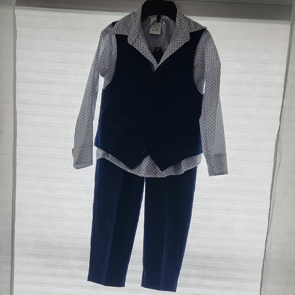 Van Heusen Dark Blue Pantsuit with Polka Dot Shirt